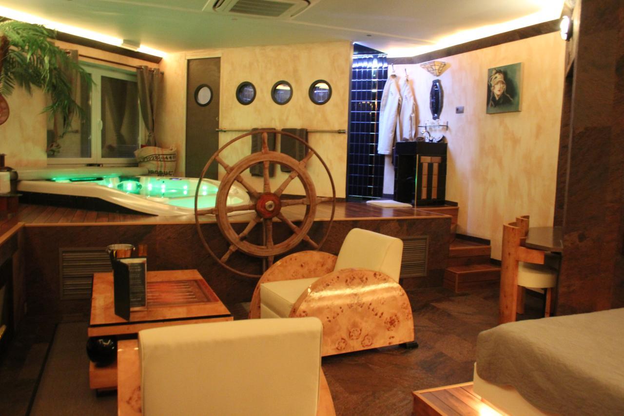 Bubble Lounge Hotel Hooglede エクステリア 写真