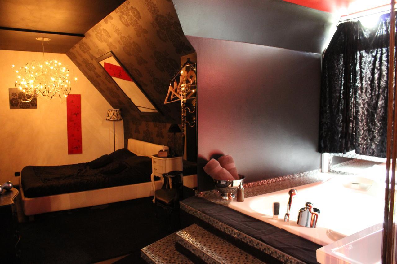 Bubble Lounge Hotel Hooglede エクステリア 写真