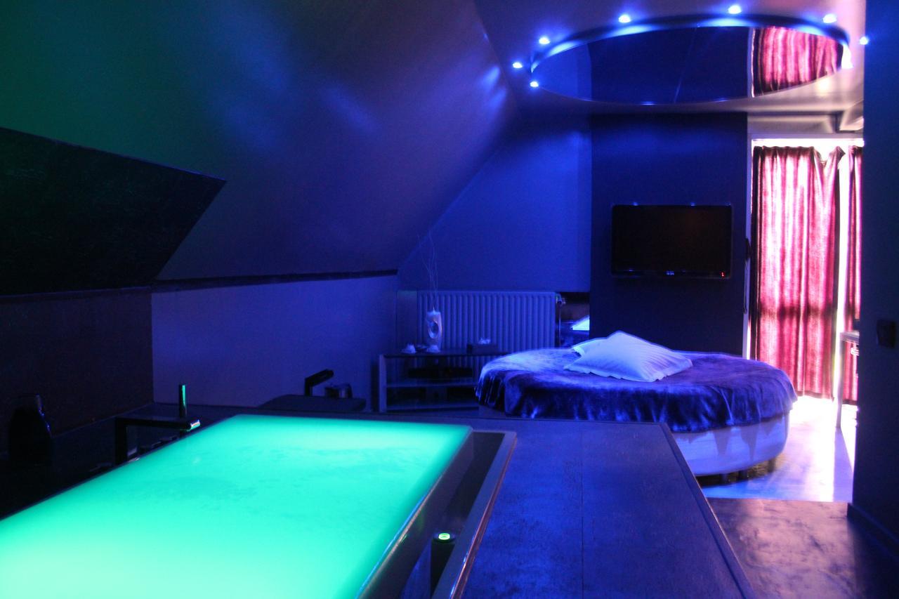 Bubble Lounge Hotel Hooglede エクステリア 写真
